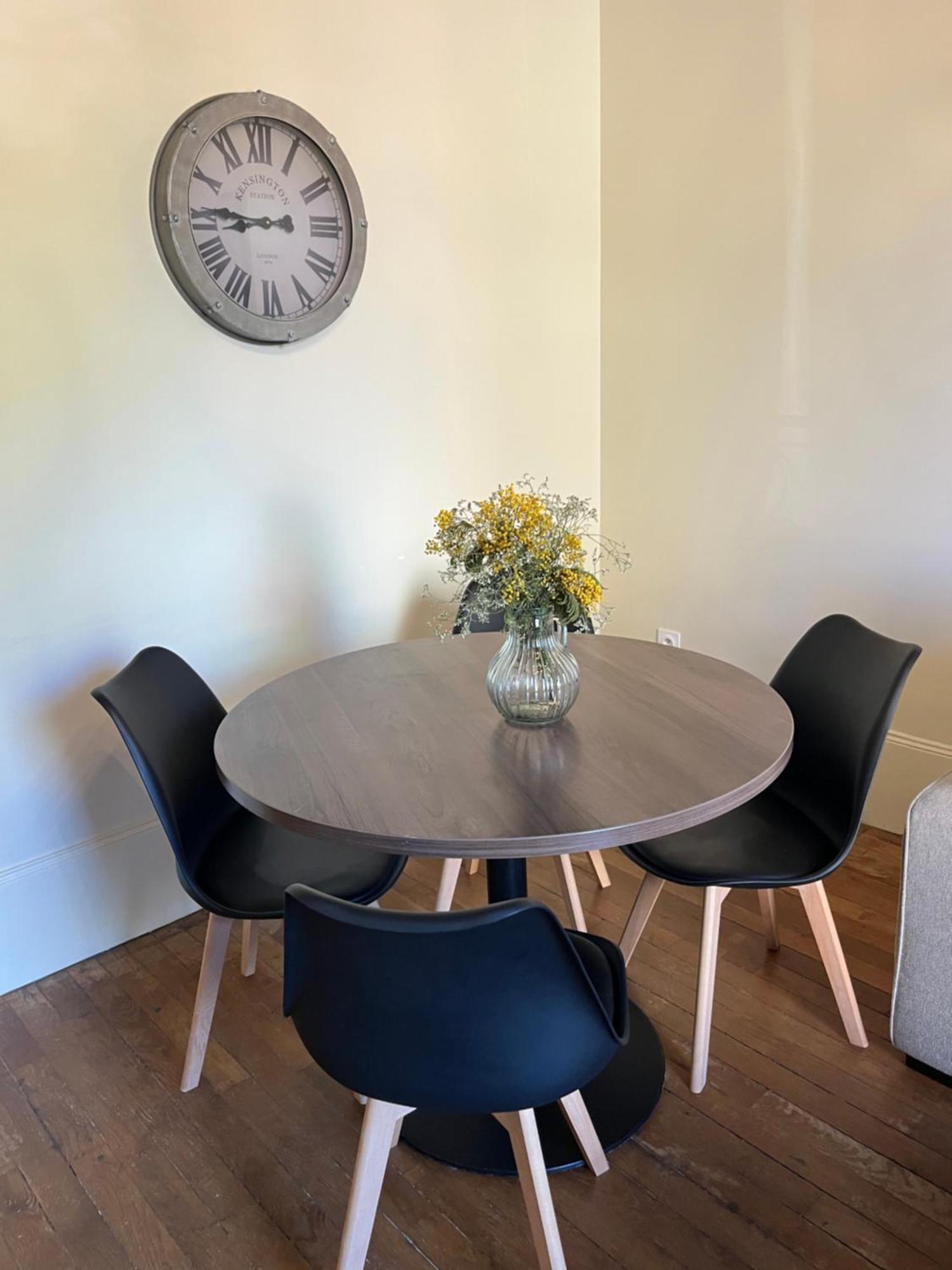 Ca Se Passe Ici Appartement *